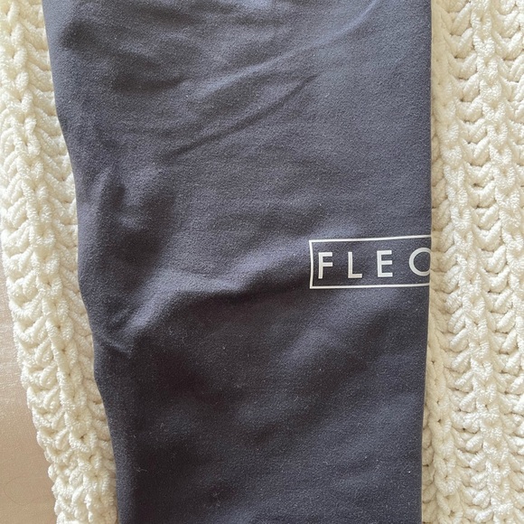 FLEO El Toro 25” Legging - Picture 4 of 5